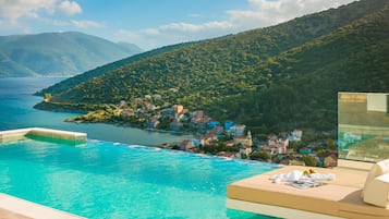 Piscine extérieure, piscine chauffée