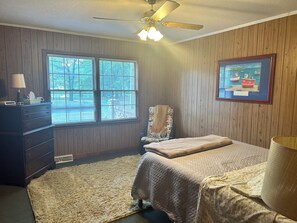 3 chambres, lit de bébé portatif, Wi-Fi, literie fournie