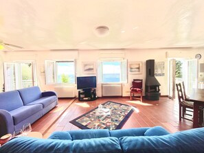 Living area - Villa with the most panoramic lake view and private pool (Lombardia)