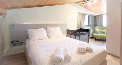 Family Beach House near the sea - 10’ from Airport and EXPO