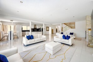 TV connectée, cheminée