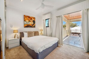 5 chambres, fer et planche à repasser, Wi-Fi gratuit, draps fournis