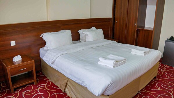 Double Room | Peti besi dalam bilik, langsir/tirai gelap terus, Wi-fi percuma