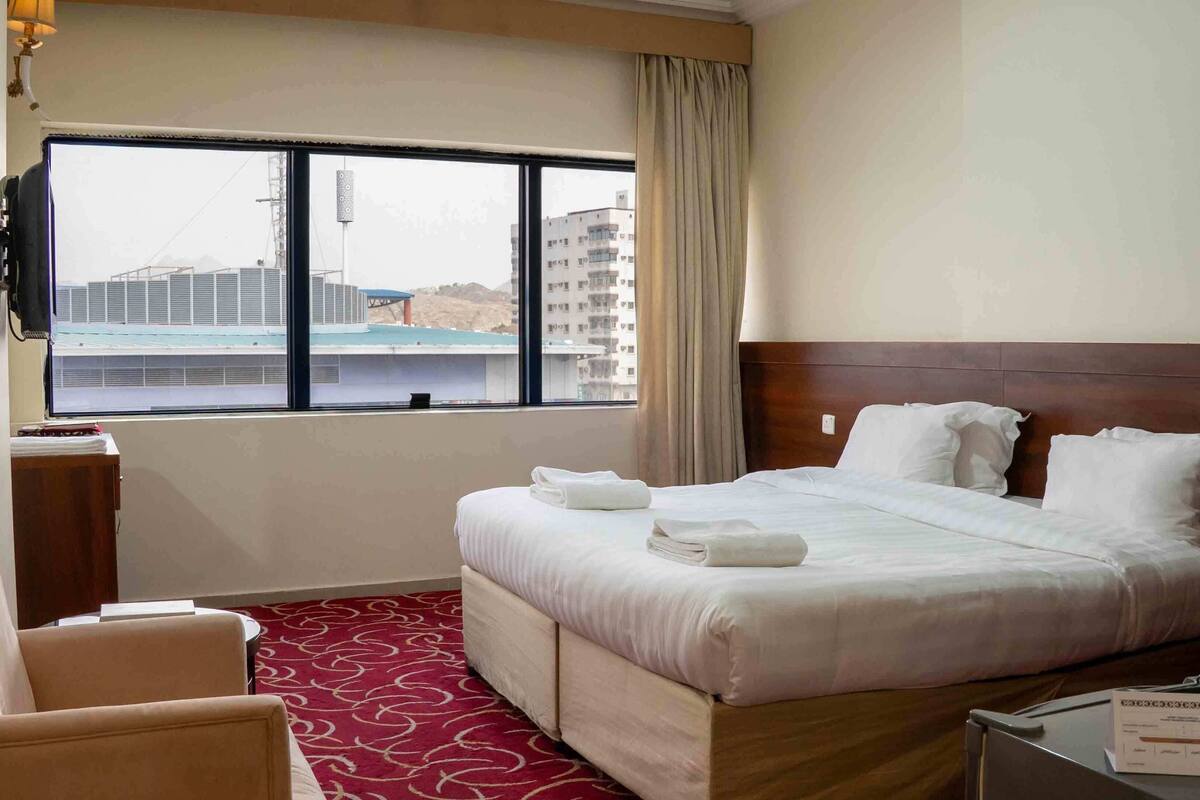 Double Room | Peti besi dalam bilik, langsir/tirai gelap terus, Wi-fi percuma