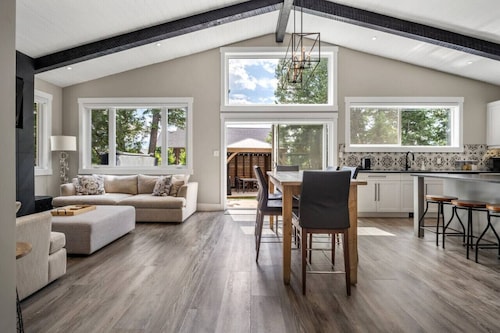 Three Peaks | Private Hot Tub | Games Room | Golf