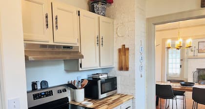 Charming Country Bungalow - perfect for families