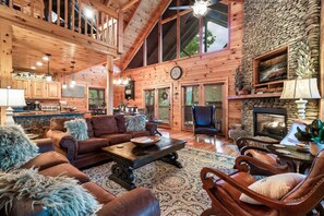 Smart-TV, Kamin, Videospiele, Bücher