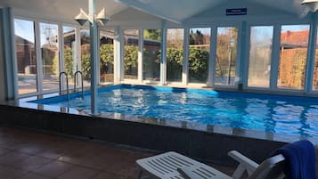Indendørs pool, opvarmet pool
