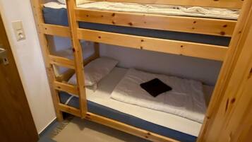 2 sovrum, resesäng och gratis wi-fi