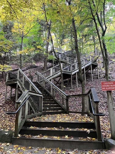 Hot tub, Nature, Parks and Beaches! Right in between Holland and Grand Haven.