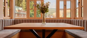 Summit View Lounge & Alcove by Interhome