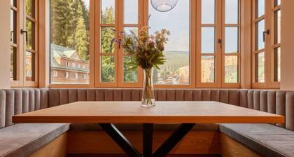 Summit View Lounge & Alcove by Interhome