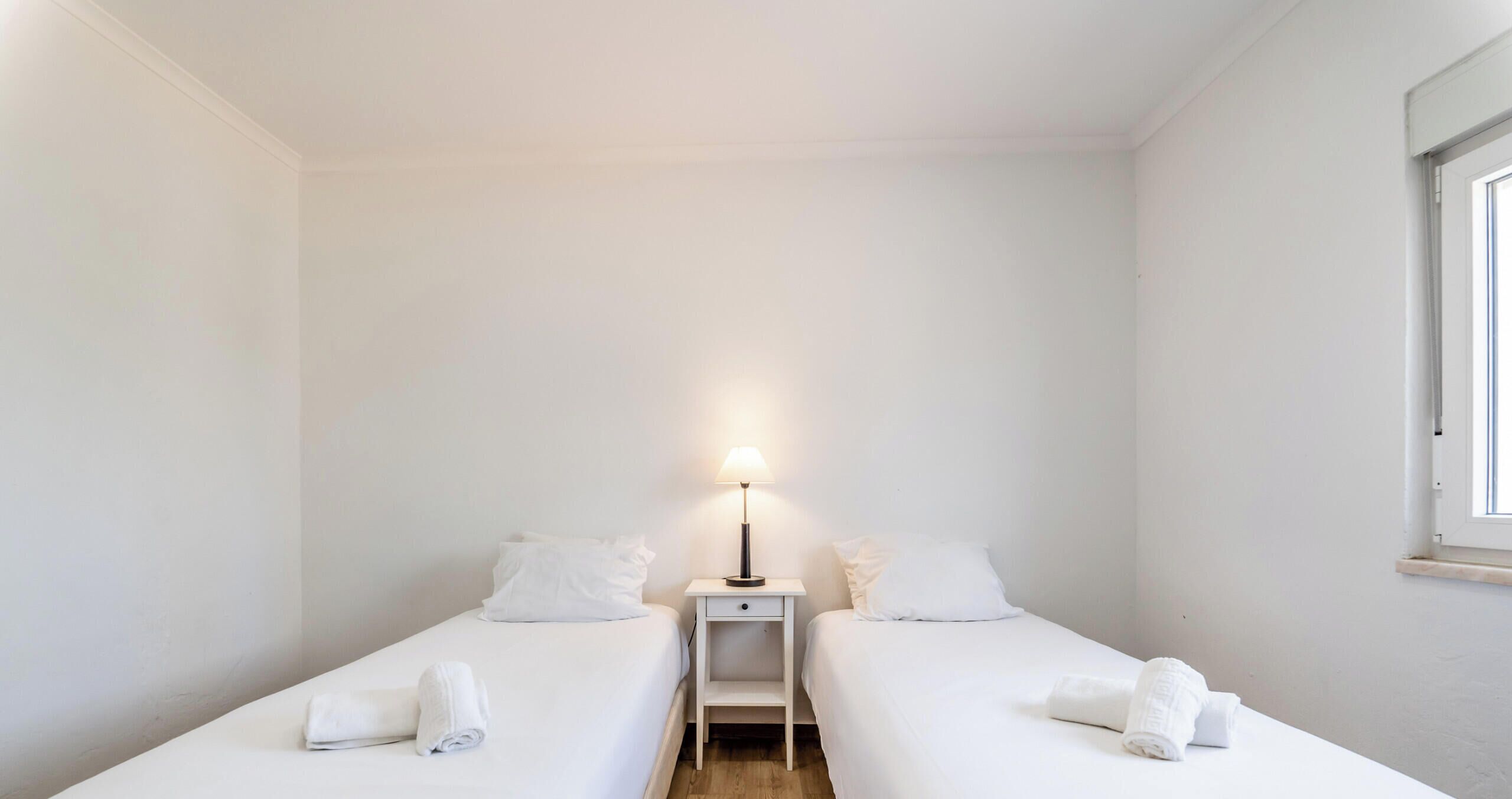 2 slaapkamers, een strijkplank/strijkijzer, gratis wifi