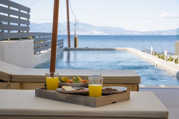 Breakfast meal - Theros Suites (Sikyona)