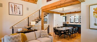 The Mariposa-Valerian Bundle at Academy Place