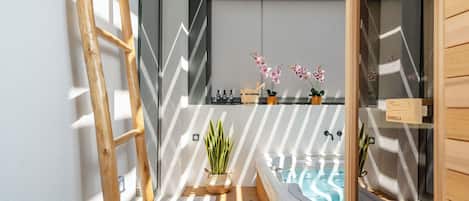 Premium Suite, Balcony | Room amenity