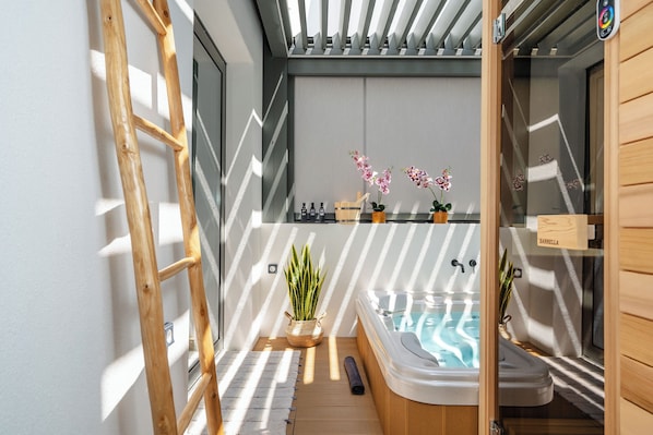 Suite Prestige, balcon | Commodité de la chambre