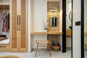 1 bedroom, premium bedding, memory-foam beds, in-room safe