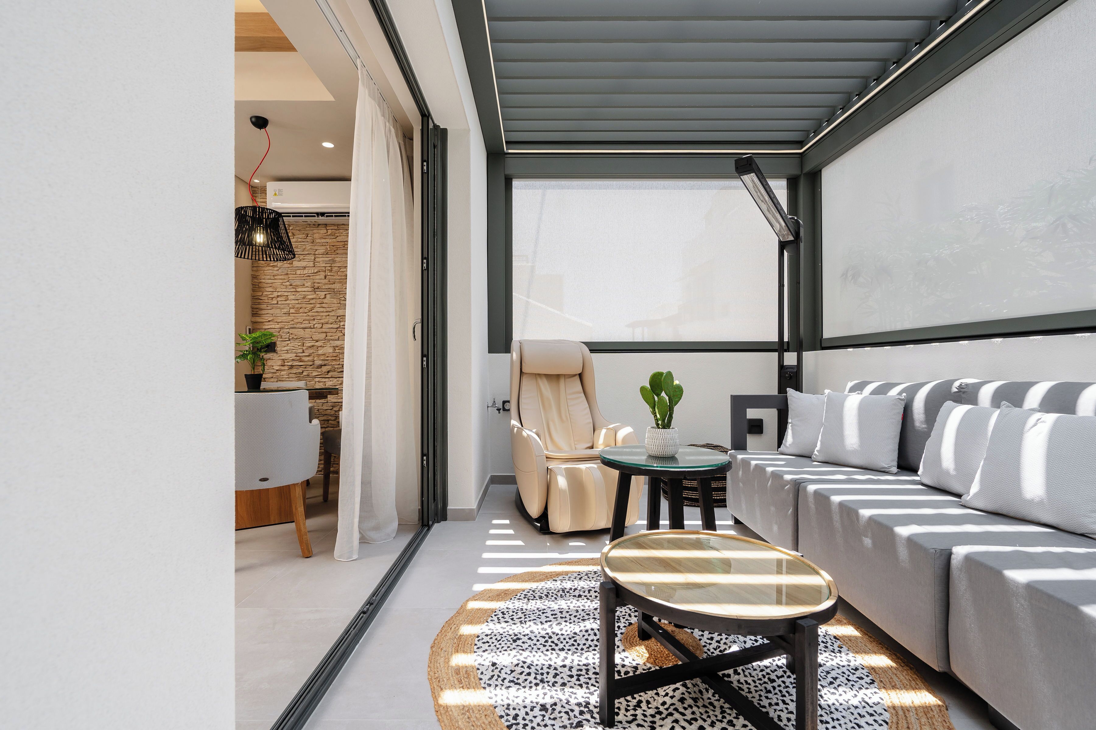 Premium Suite, Balcony | Living area | Smart TV