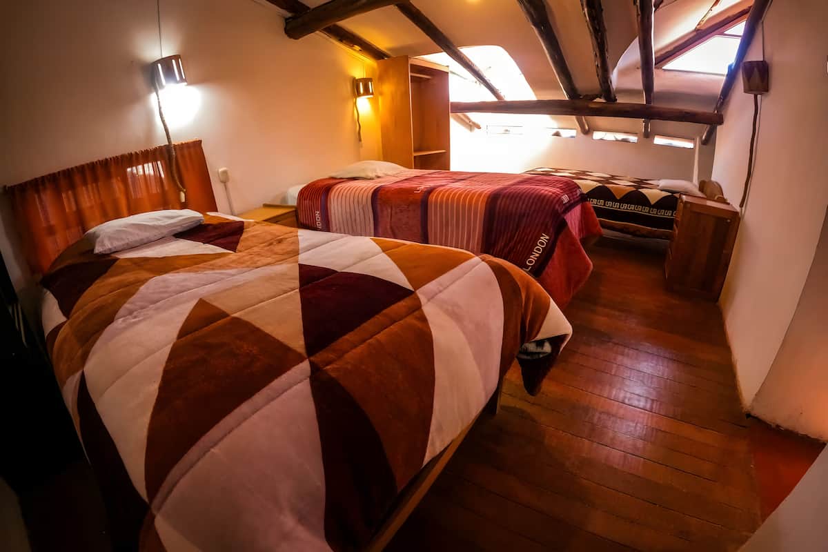 Free WiFi, bed sheets