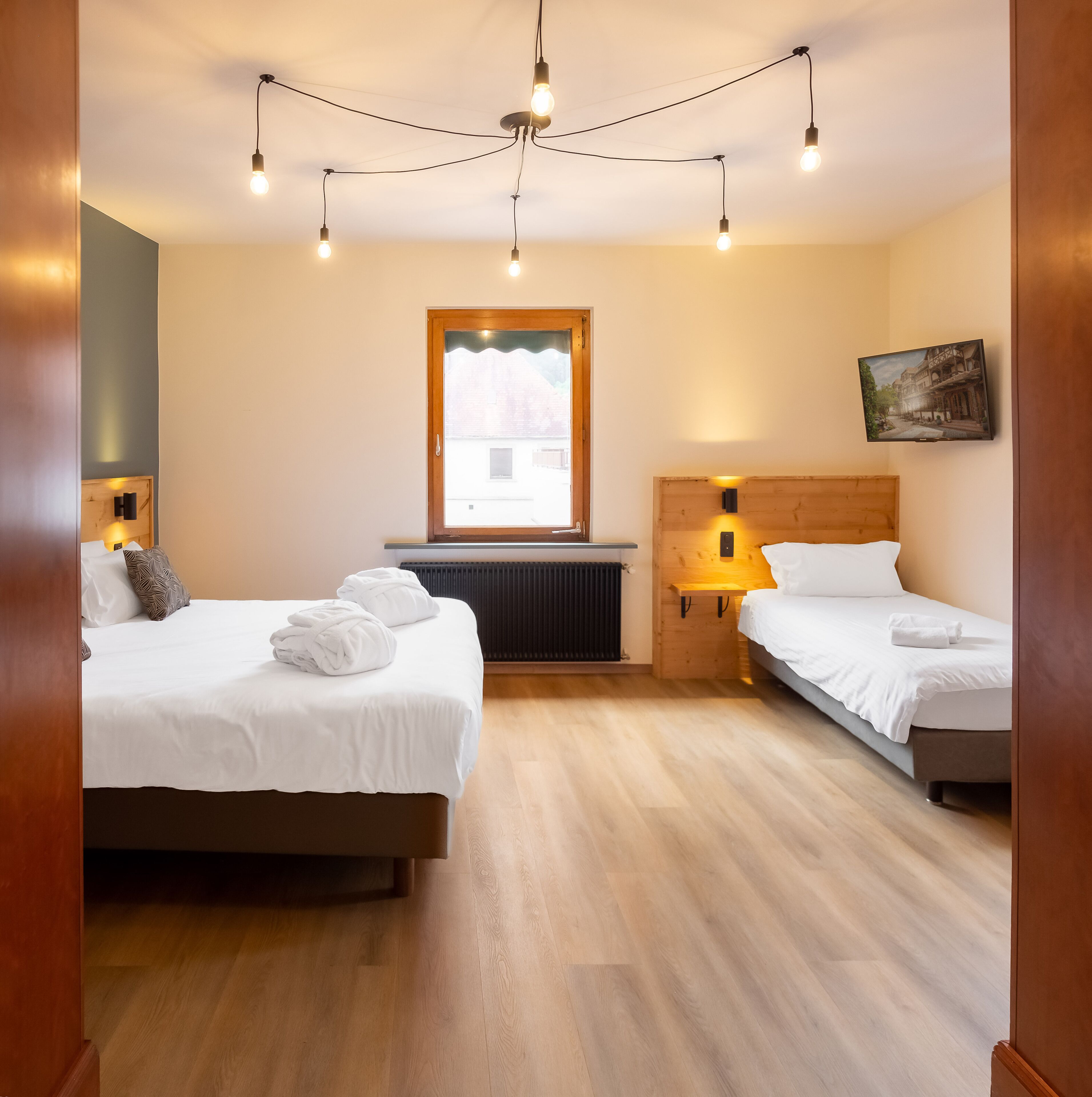 Family Quadruple Room | Desk, laptop workspace, soundproofing, free WiFi