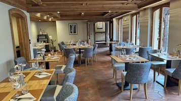 Frühstück und Abendessen