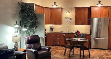 Fabulous unique downtown adventure plus boardwalk-beach and lighthouse 2.4 m