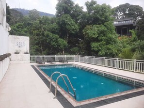 Outdoor pool - Hillcrest Villa (Kandy)