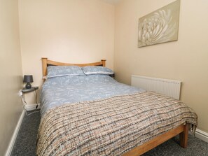 1 makuuhuone, yksilöllisesti sisustettu, yksilöllisesti kalustettu