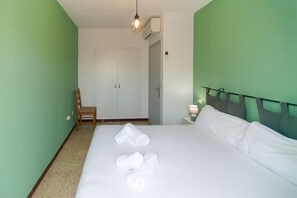 2 bedrooms, iron/ironing board, free WiFi, bed sheets - WELCS CASA 089 EMP cerca del mar (Empuriabrava)