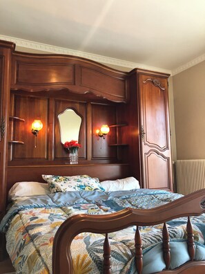 4 soverom, wi-fi (inkludert) og sengetøy