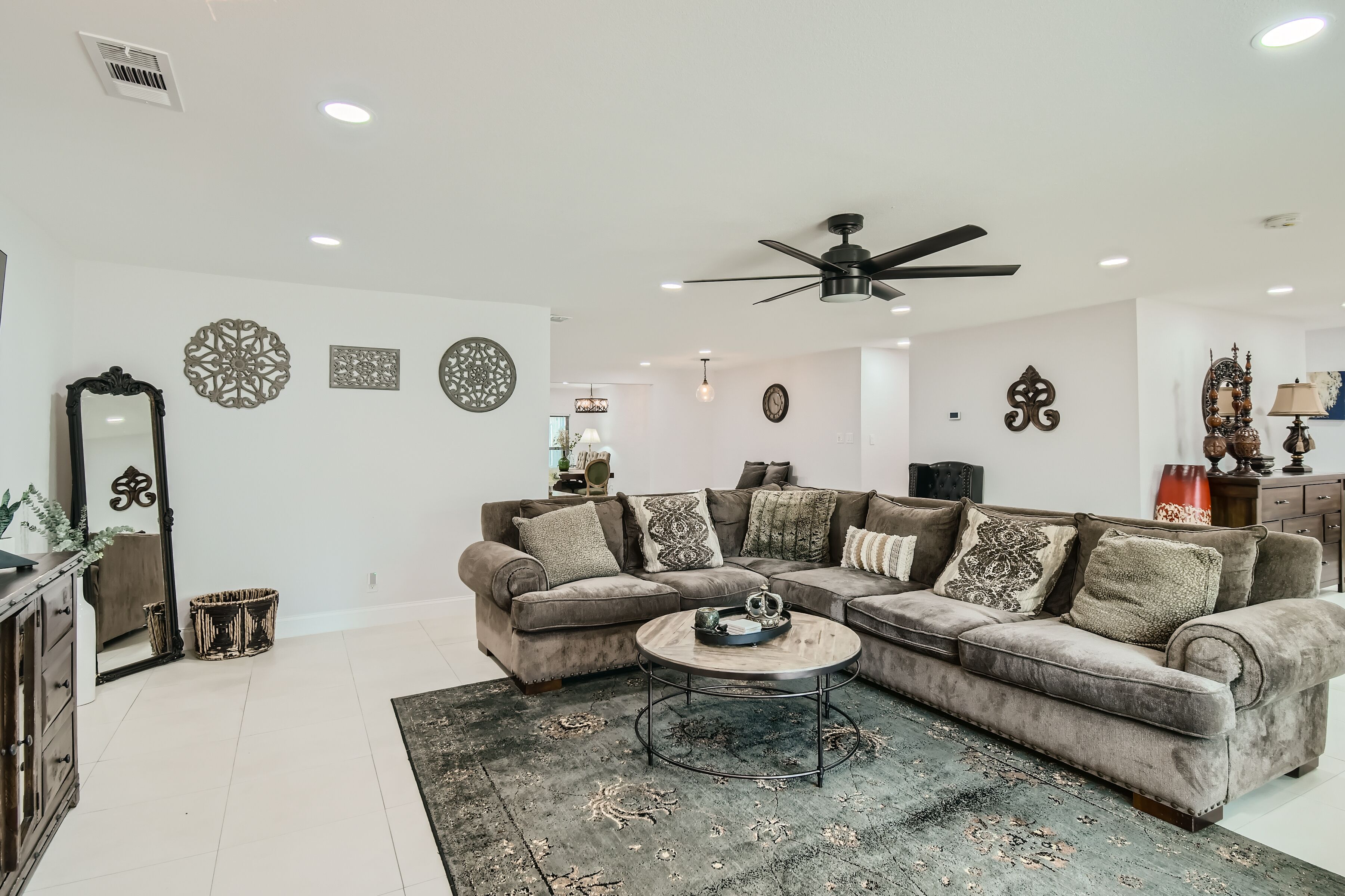 Spacious Home near Downtown Carrolton