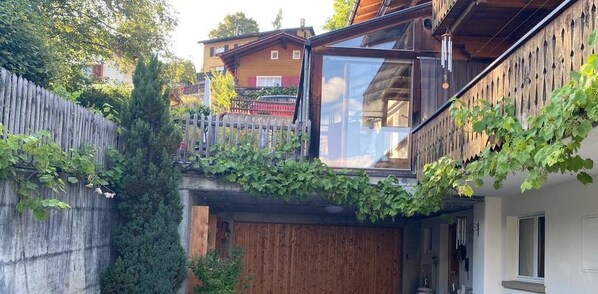 Exterior - Cozy 2.5 room apartment with private sauna and beautiful terrace (Seewis im Prättigau)