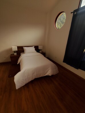 6 bedrooms, WiFi, bed sheets - Casa Sol 🌞 (Baños de Agua Santa)