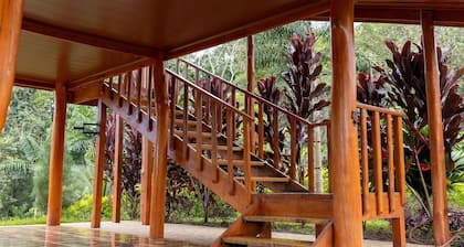 Romantic cabin with jacuzzi and mountain views | Breakfast included