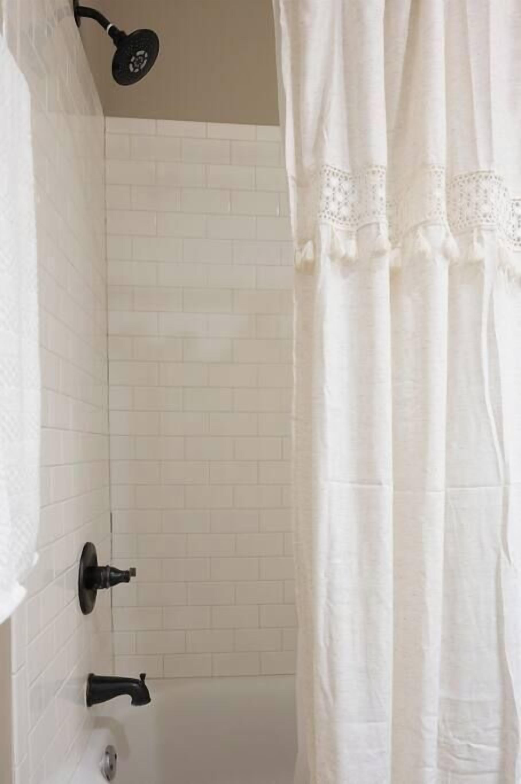 Bathtub, hair dryer, towels