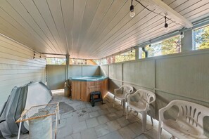Baignoire à remous extérieure