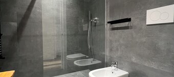 At 85, Lido di Ostia, Rome