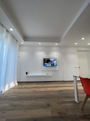 Interior - At 85, Lido di Ostia, Rome (Lido di Ostia)