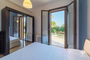 Villa Deluxe | 4 chambres, fer et planche à repasser, accès au Wi-Fi (inclus)