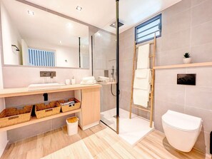 Hair dryer, towels - 🏖️ Spacious Duplex Mahi Mahi Alamanda – Beachfront, Pool, Walk to Everything (Orient Bay)