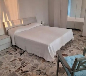 1 dormitorio, wifi gratis, ropa de cama