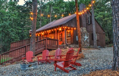 Bison Ridge Resort 3BR Cabin, mountain view, firepit, playset, pets OK, sleeps 8