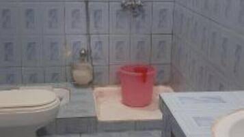 Ducha, artículos de tocador de diseñador, toallas, jabón