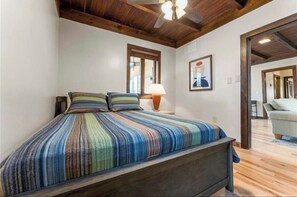3 bedrooms, iron/ironing board, free WiFi, bed sheets - Cozy 3-bedroom vacation home just 5 minutes from Mount Airy Casino (Mount Pocono)