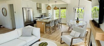 Charming new construction 4br cottage in town