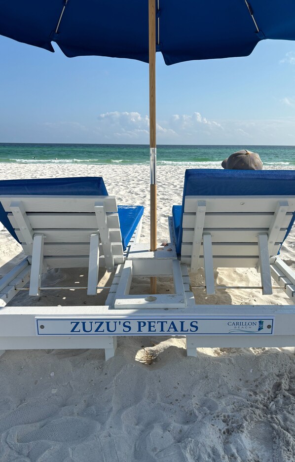 Liegestühle, Strandtücher