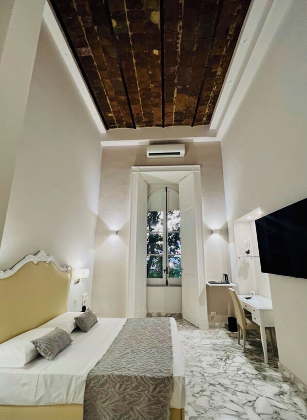 Habitación superior | 1 dormitorio, sábanas italianas Frette, ropa de cama de alta calidad