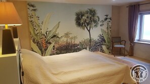 7 bedrooms, iron/ironing board, travel cot, free WiFi