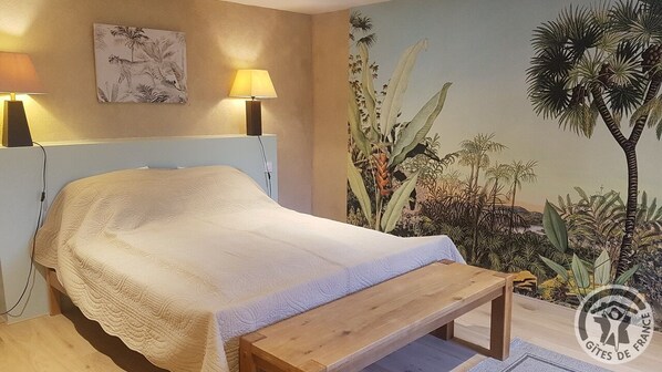 7 bedrooms, iron/ironing board, travel cot, free WiFi